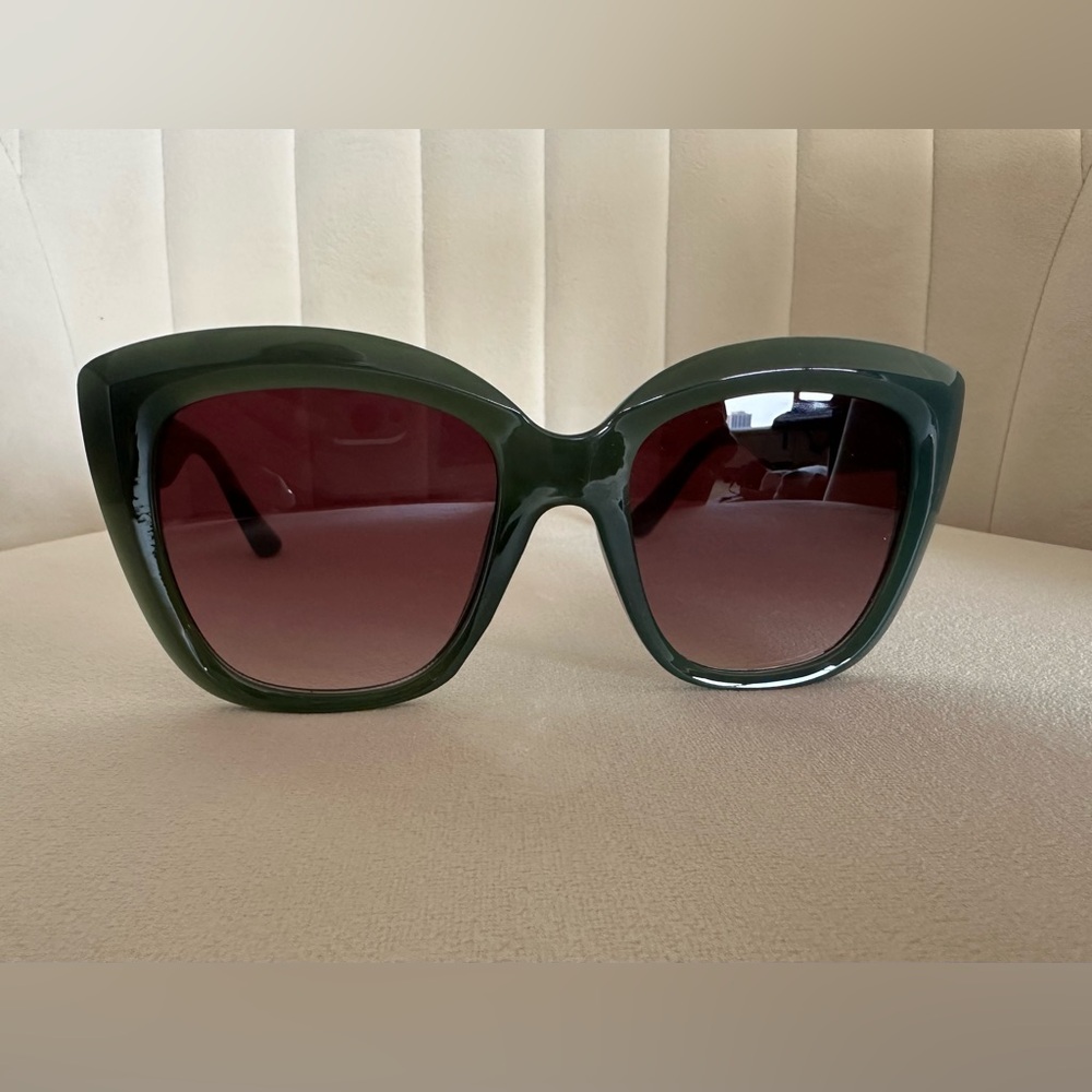 Oversized Green Sunglasses - Picture 2 of 5